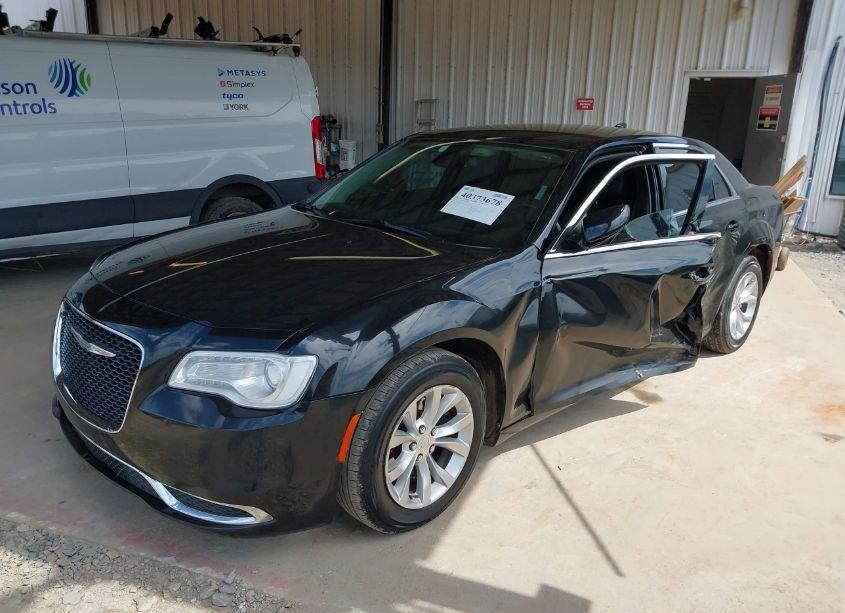 Photo 2 of 2015 Chrysler 300 LIMITED (VIN 2C3CCAAG6FH735824)