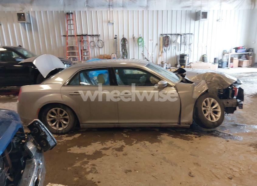 Photo 13 of 2015 Chrysler 300 LIMITED (VIN 2C3CCAAG6FH749366)