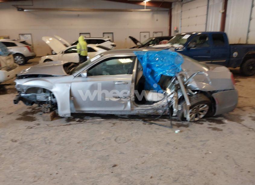 Photo 14 of 2015 Chrysler 300 LIMITED (VIN 2C3CCAAG6FH749366)