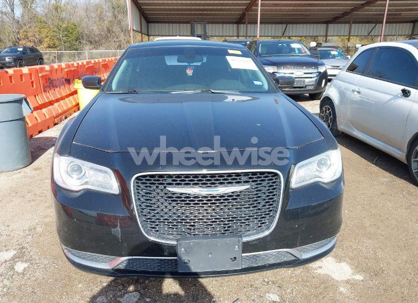Photo 12 of 2015 Chrysler 300 LIMITED (VIN 2C3CCAAG6FH801921)