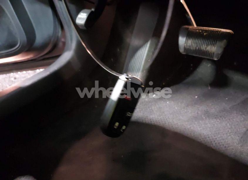 Photo 11 of 2015 Chrysler 300 LIMITED (VIN 2C3CCAAG6FH818475)