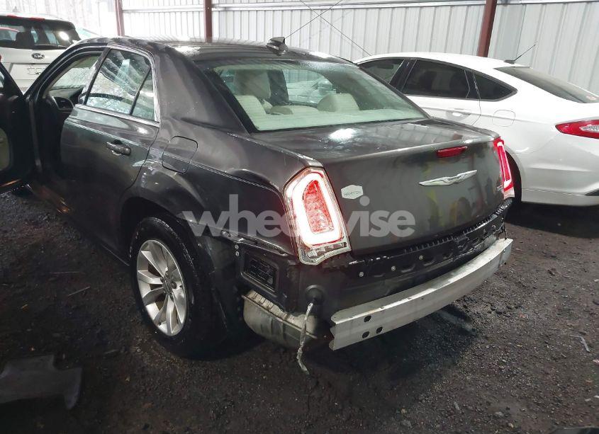 Photo 6 of 2015 Chrysler 300 LIMITED (VIN 2C3CCAAG6FH818475)