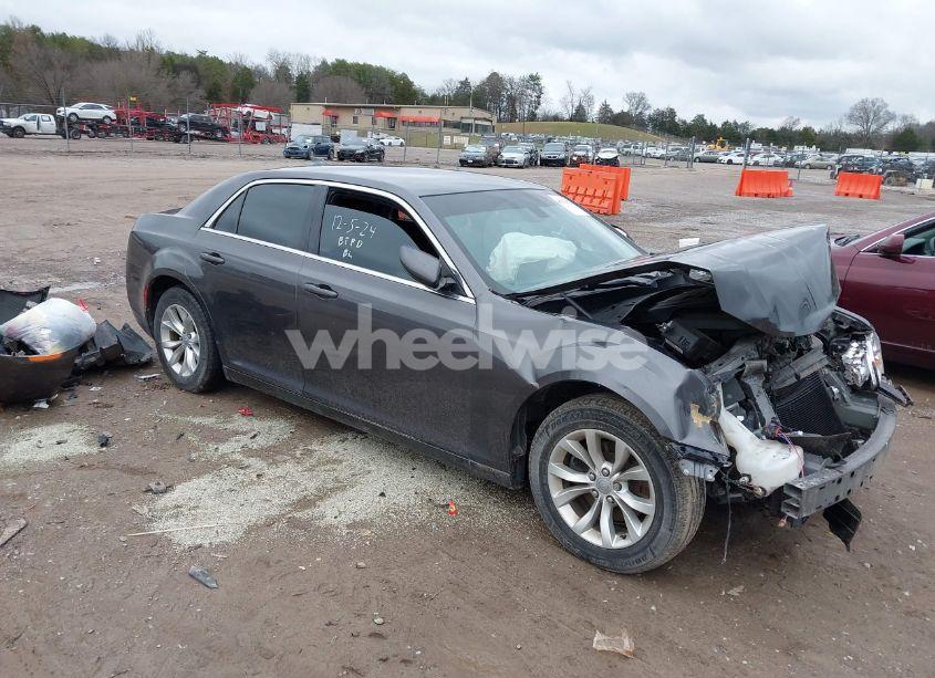 2015 Chrysler 300 LIMITED (VIN 2C3CCAAG6FH819268) main photo