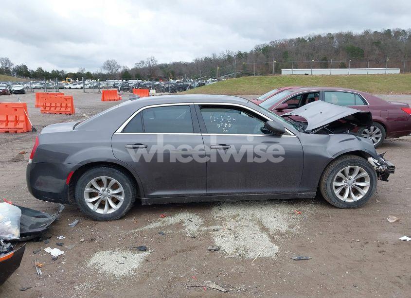 Photo 12 of 2015 Chrysler 300 LIMITED (VIN 2C3CCAAG6FH819268)