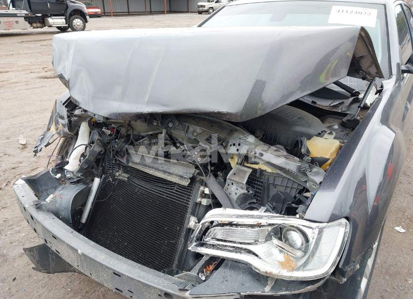 Photo 6 of 2015 Chrysler 300 LIMITED (VIN 2C3CCAAG6FH819268)