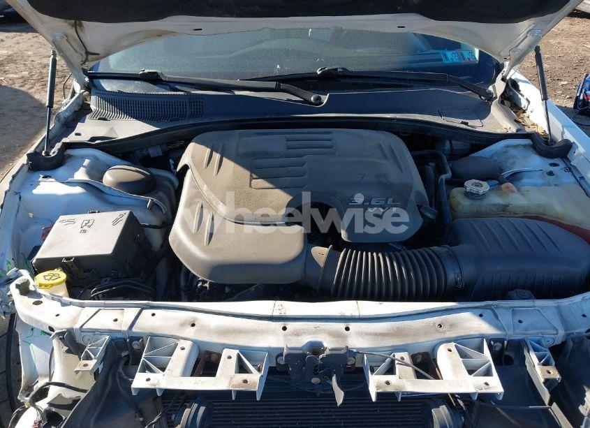 Photo 10 of 2015 Chrysler 300 LIMITED (VIN 2C3CCAAG6FH876084)