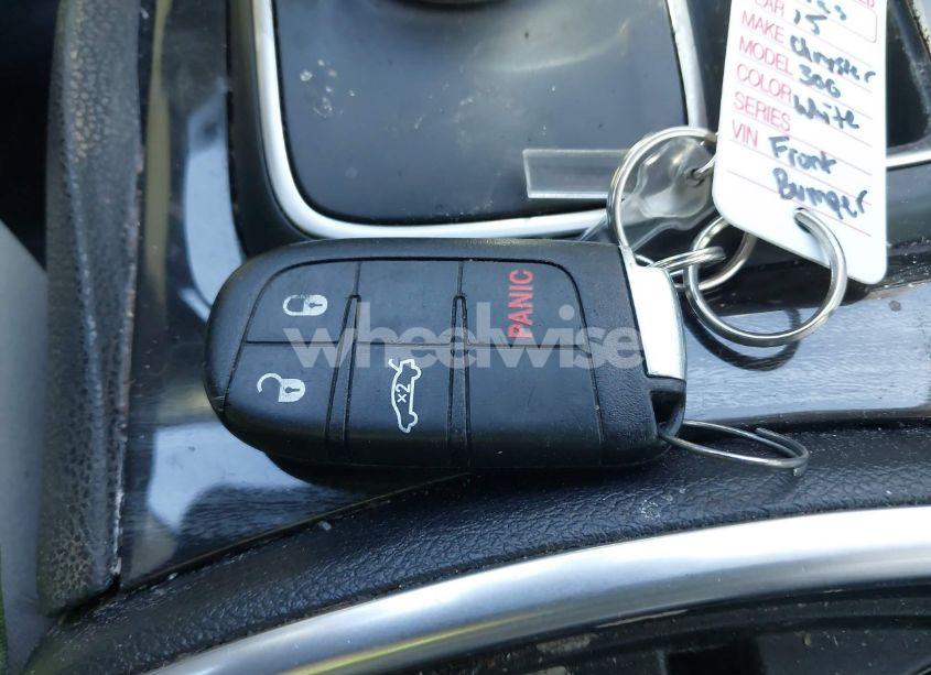 Photo 11 of 2015 Chrysler 300 LIMITED (VIN 2C3CCAAG6FH876084)