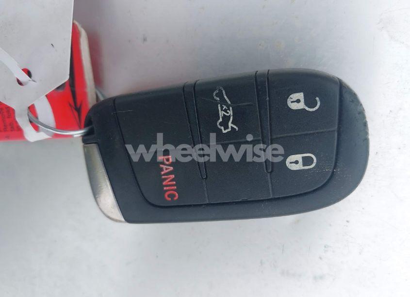 Photo 11 of 2015 Chrysler 300 LIMITED (VIN 2C3CCAAG6FH929978)