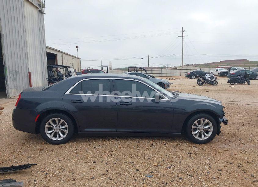 Photo 13 of 2015 Chrysler 300 LIMITED (VIN 2C3CCAAG6FH929978)