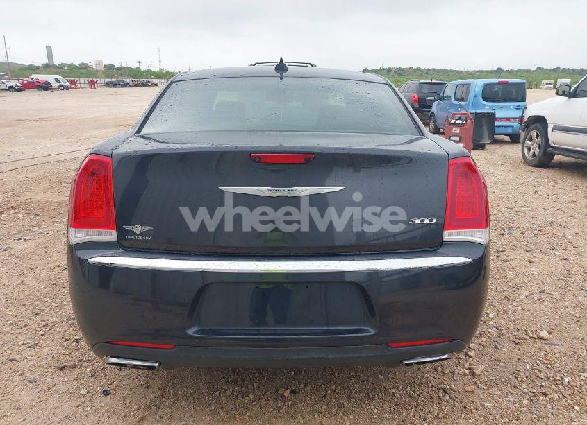 Photo 16 of 2015 Chrysler 300 LIMITED (VIN 2C3CCAAG6FH929978)