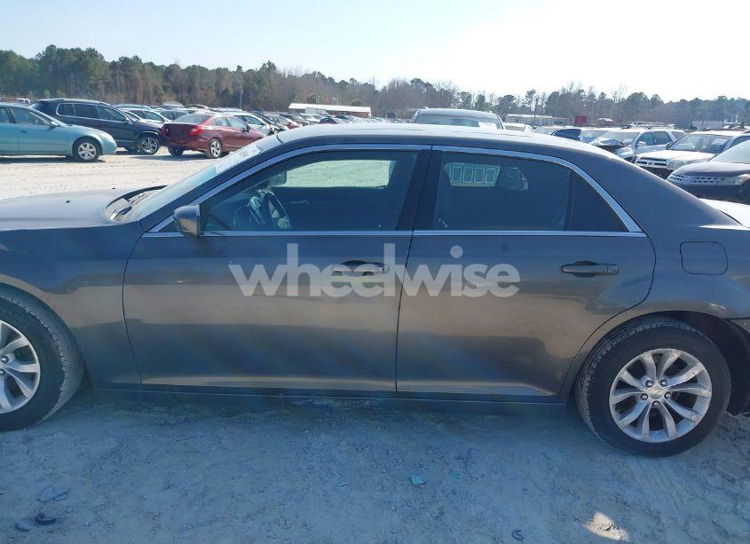 Photo 14 of 2016 Chrysler 300 LIMITED (VIN 2C3CCAAG6GH151523)