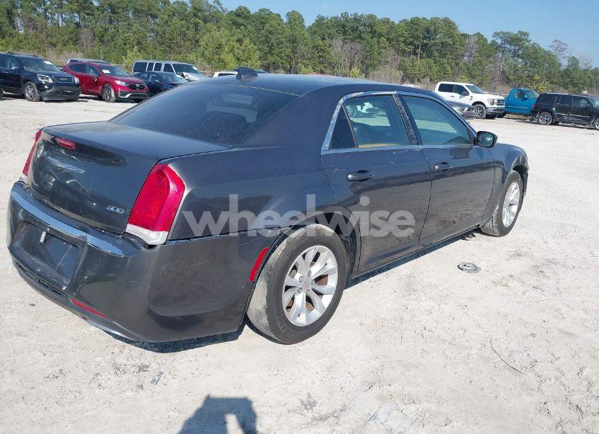 Photo 4 of 2016 Chrysler 300 LIMITED (VIN 2C3CCAAG6GH151523)