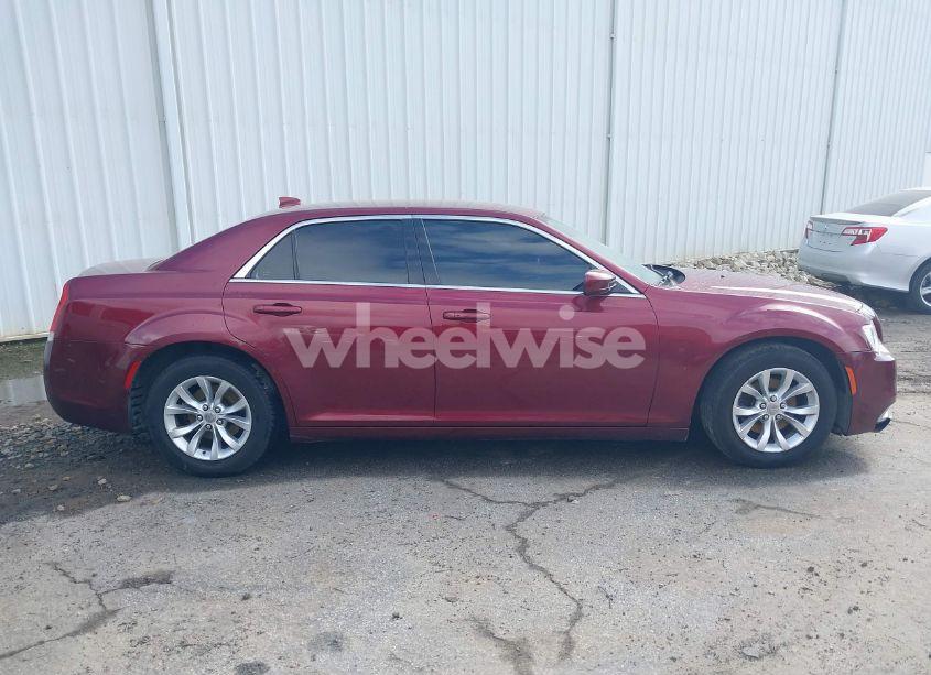 Photo 13 of 2016 Chrysler 300 LIMITED (VIN 2C3CCAAG6GH252710)