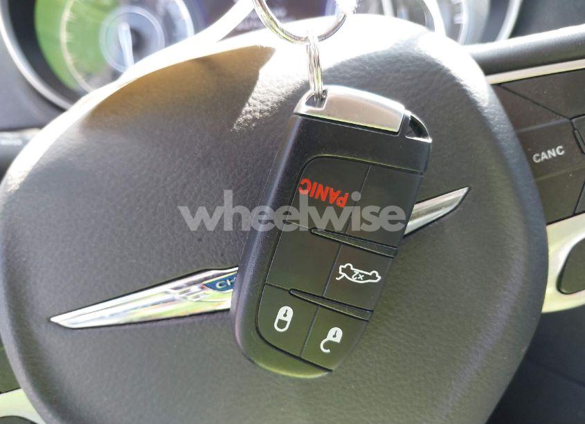 Photo 11 of 2023 Chrysler 300 TOURING (VIN 2C3CCAAG6PH657837)