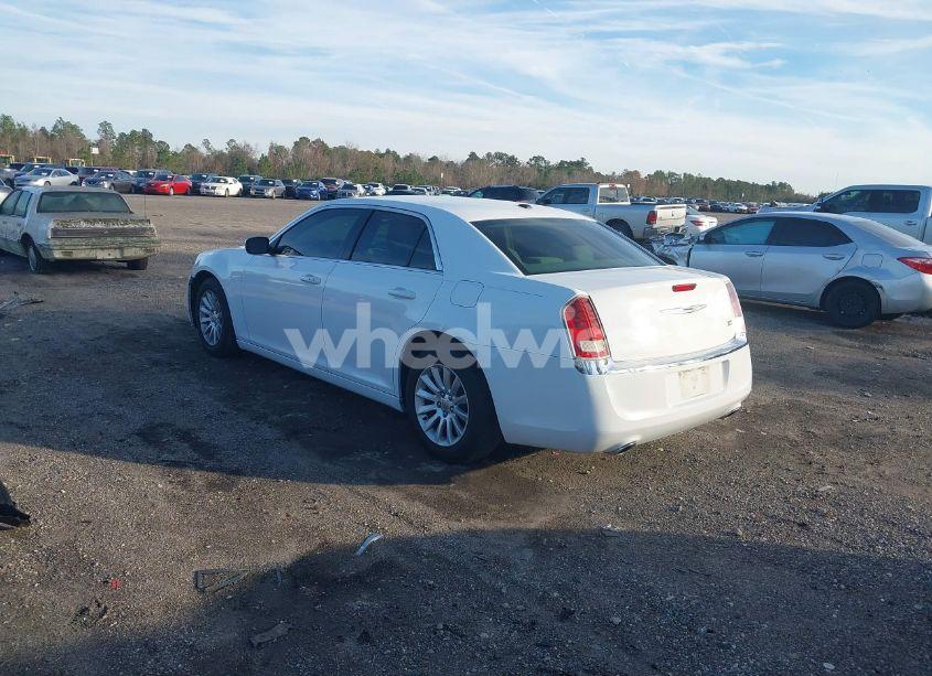 Photo 3 of 2012 Chrysler 300 (VIN 2C3CCAAG7CH207785)