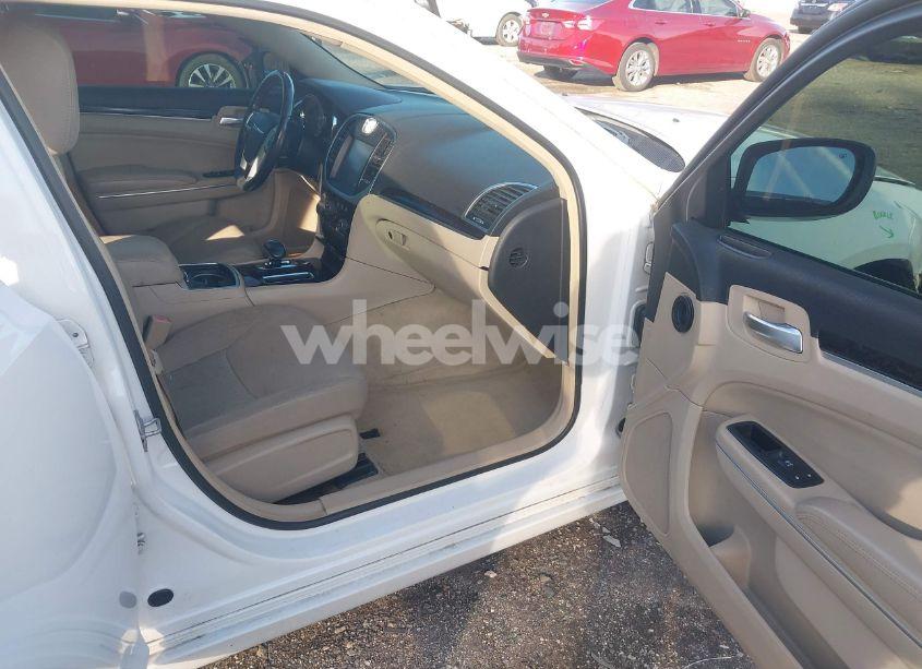 Photo 5 of 2012 Chrysler 300 (VIN 2C3CCAAG7CH207785)