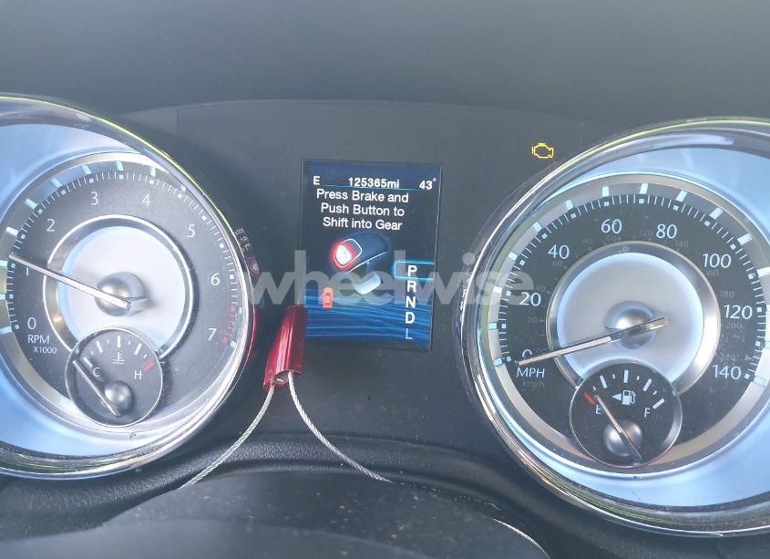 Photo 7 of 2012 Chrysler 300 (VIN 2C3CCAAG7CH207785)