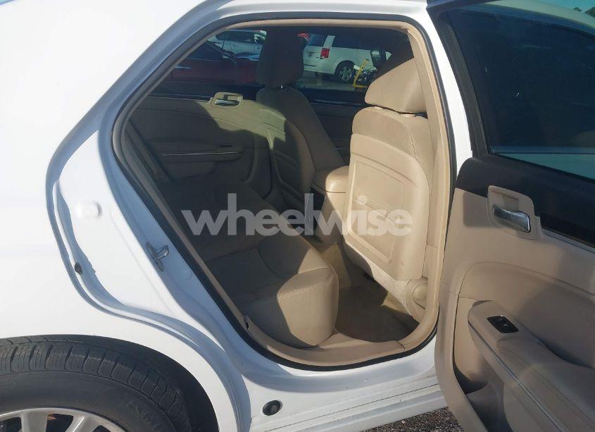 Photo 8 of 2012 Chrysler 300 (VIN 2C3CCAAG7CH207785)