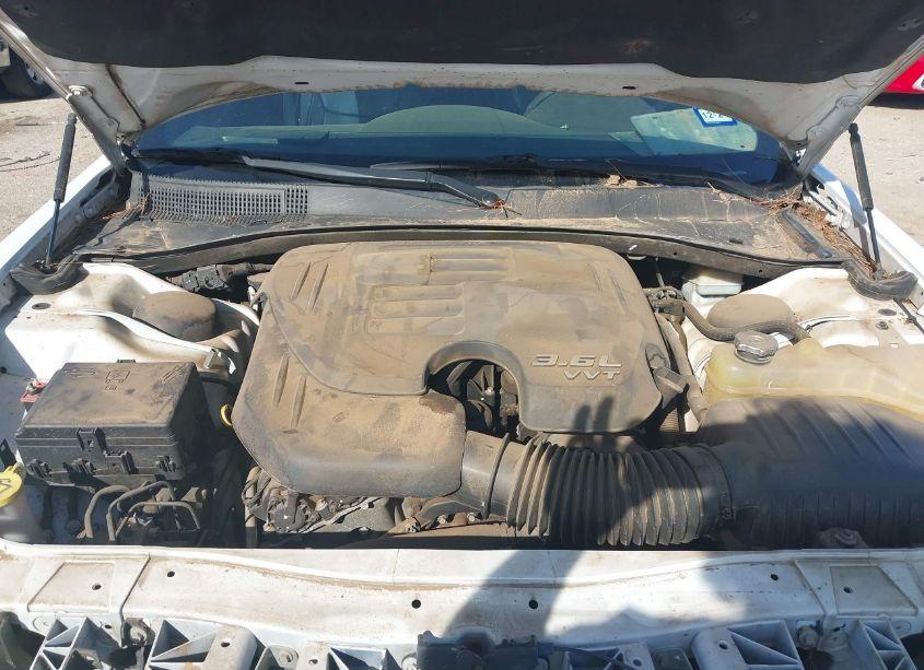 Photo 10 of 2013 Chrysler 300 MOTOWN (VIN 2C3CCAAG7DH538139)