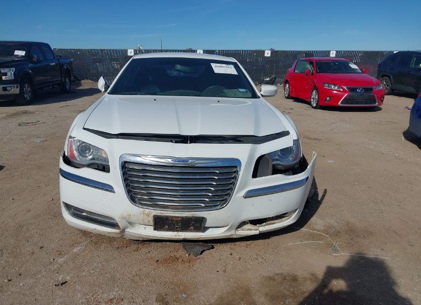 Photo 6 of 2013 Chrysler 300 MOTOWN (VIN 2C3CCAAG7DH538139)