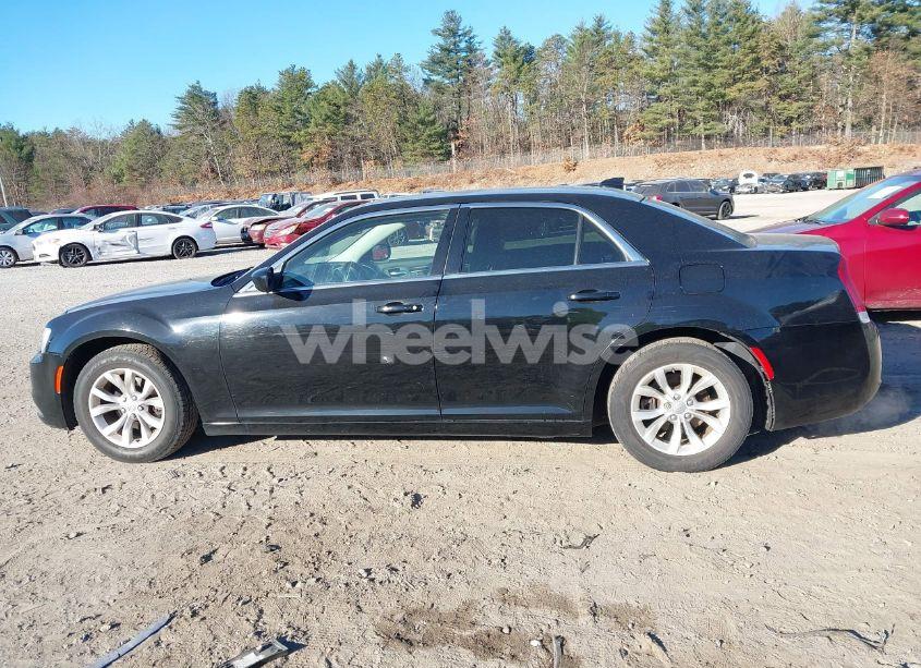 Photo 15 of 2015 Chrysler 300 LIMITED (VIN 2C3CCAAG7FH766709)