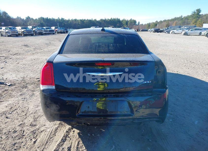 Photo 17 of 2015 Chrysler 300 LIMITED (VIN 2C3CCAAG7FH766709)