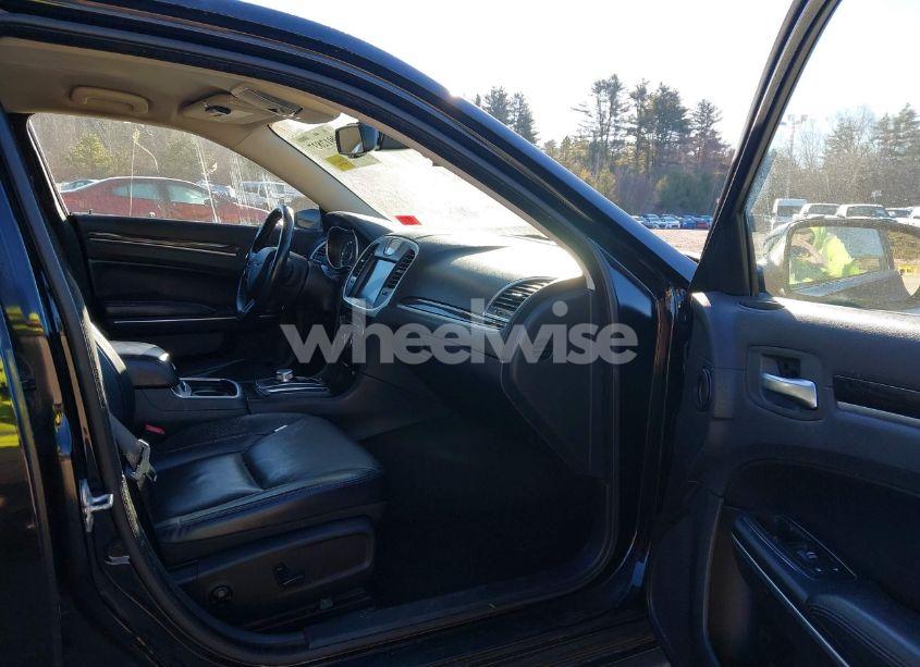 Photo 5 of 2015 Chrysler 300 LIMITED (VIN 2C3CCAAG7FH766709)