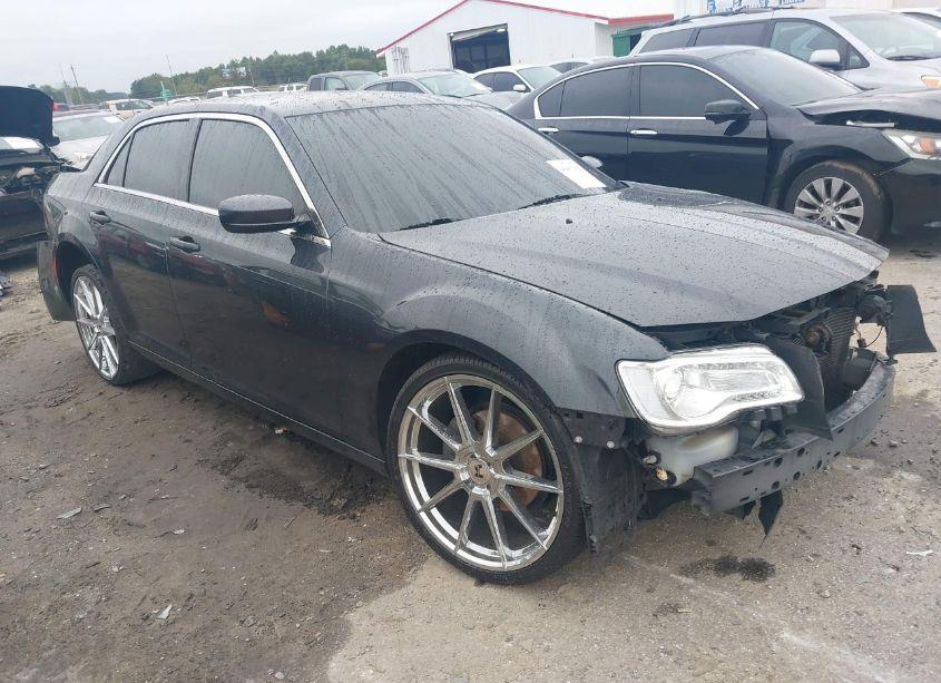 2015 Chrysler 300 LIMITED (VIN 2C3CCAAG7FH803158) main photo