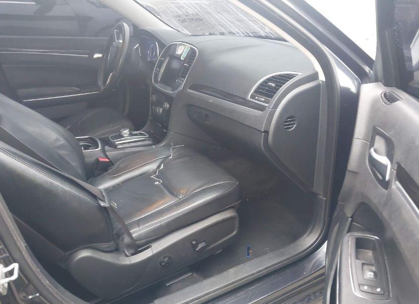 Photo 5 of 2015 Chrysler 300 LIMITED (VIN 2C3CCAAG7FH803158)