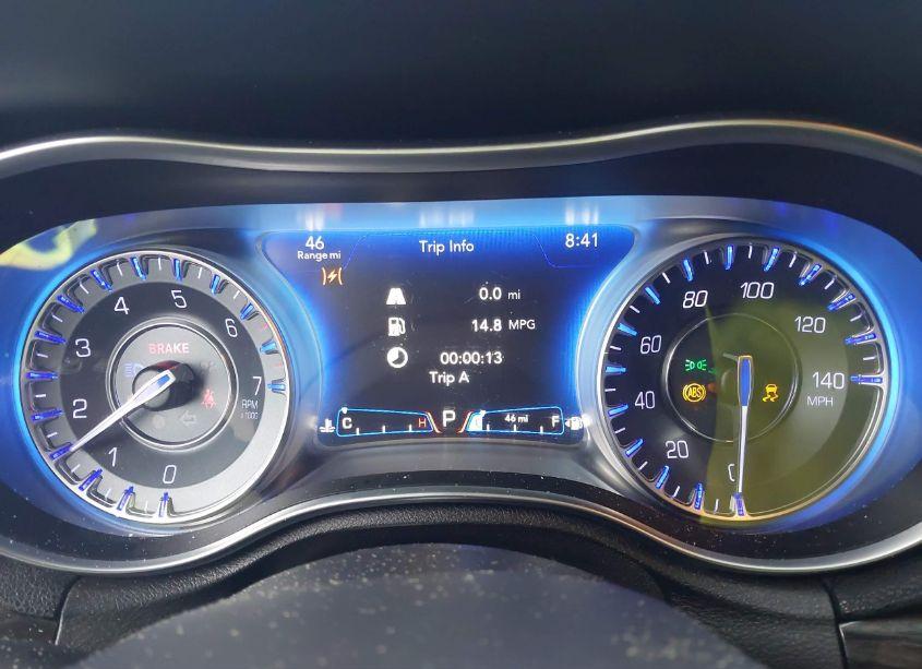 Photo 7 of 2015 Chrysler 300 LIMITED (VIN 2C3CCAAG7FH803158)