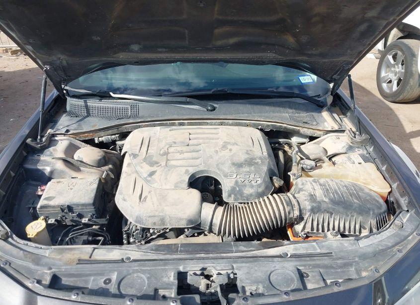 Photo 10 of 2016 Chrysler 300 LIMITED (VIN 2C3CCAAG7GH243739)