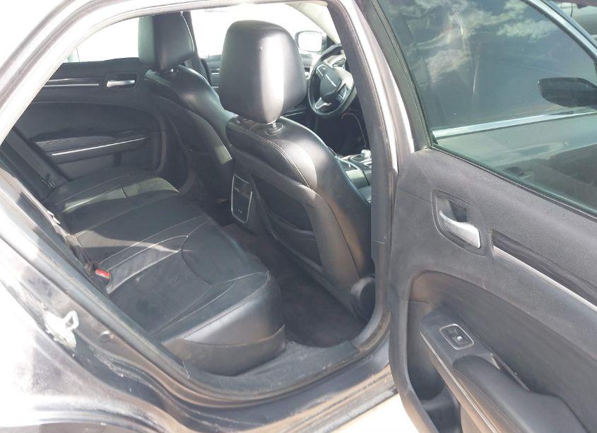 Photo 8 of 2016 Chrysler 300 LIMITED (VIN 2C3CCAAG7GH243739)