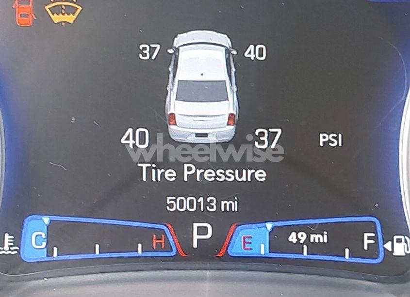 Photo 16 of 2019 Chrysler 300 TOURING (VIN 2C3CCAAG7KH731159)