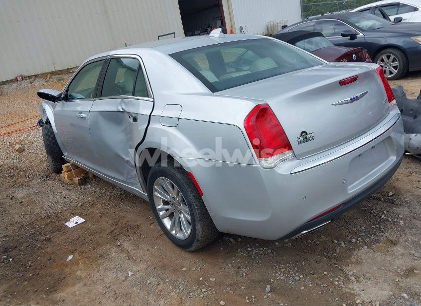 Photo 3 of 2019 Chrysler 300 TOURING (VIN 2C3CCAAG7KH731159)