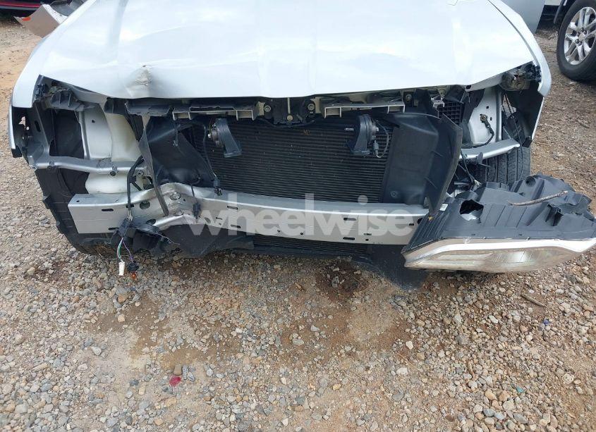 Photo 6 of 2019 Chrysler 300 TOURING (VIN 2C3CCAAG7KH731159)