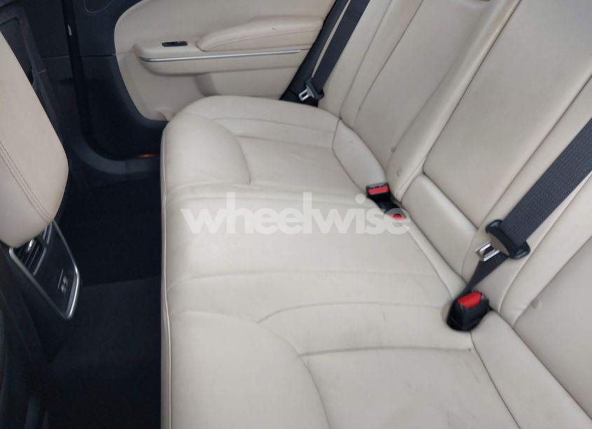 Photo 8 of 2019 Chrysler 300 TOURING (VIN 2C3CCAAG7KH731159)