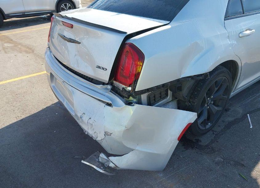 Photo 6 of 2020 Chrysler 300 TOURING (VIN 2C3CCAAG7LH181530)