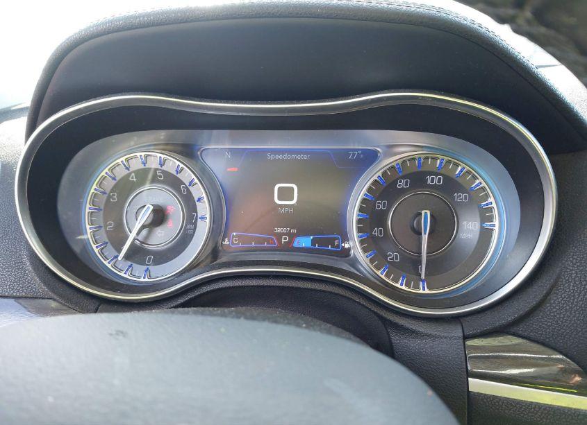 Photo 7 of 2020 Chrysler 300 TOURING (VIN 2C3CCAAG7LH181530)