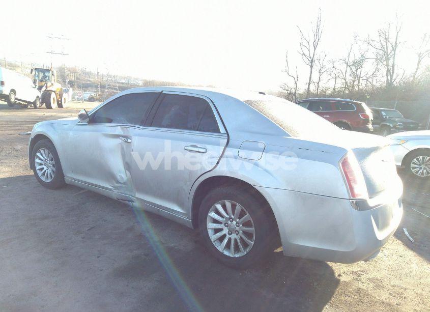 Photo 3 of 2012 Chrysler 300 (VIN 2C3CCAAG8CH113639)