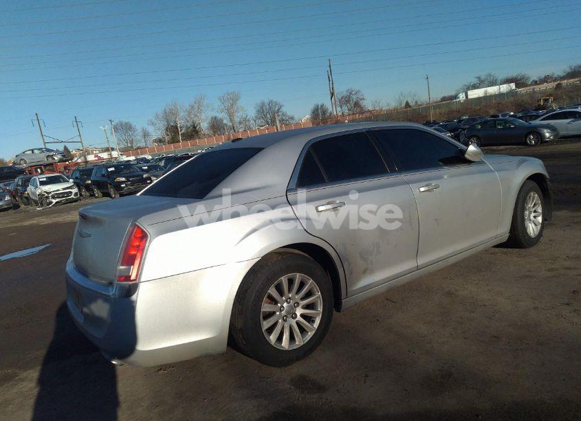 Photo 4 of 2012 Chrysler 300 (VIN 2C3CCAAG8CH113639)