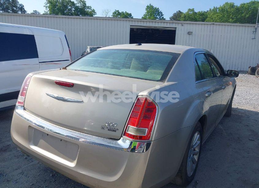 Photo 4 of 2012 Chrysler 300 (VIN 2C3CCAAG8CH261449)