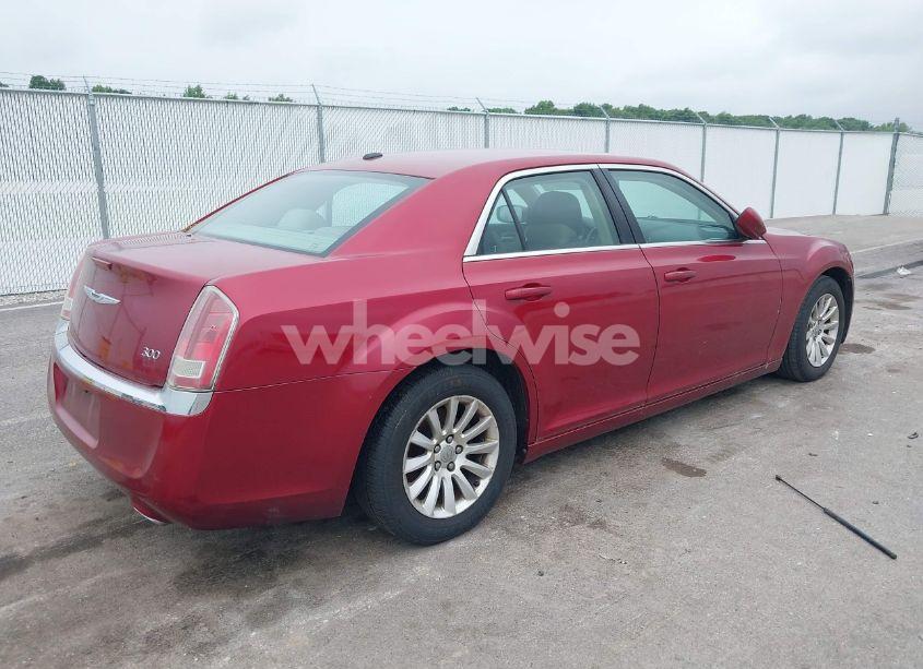 Photo 4 of 2012 Chrysler 300 (VIN 2C3CCAAG8CH273097)