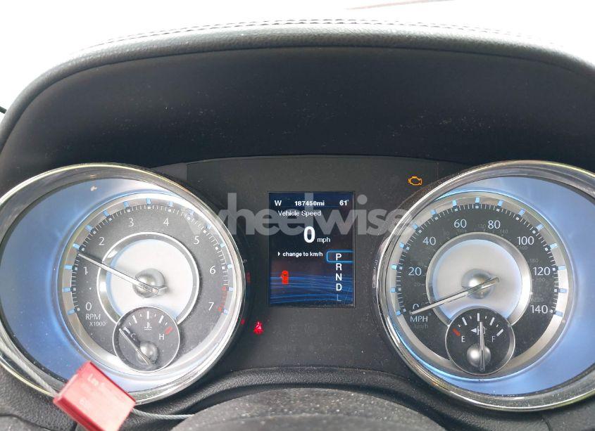 Photo 7 of 2012 Chrysler 300 (VIN 2C3CCAAG8CH273097)