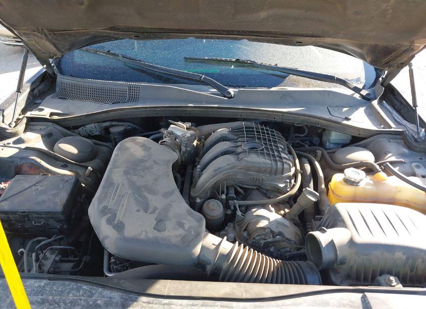 Photo 10 of 2013 Chrysler 300 MOTOWN (VIN 2C3CCAAG8DH569268)