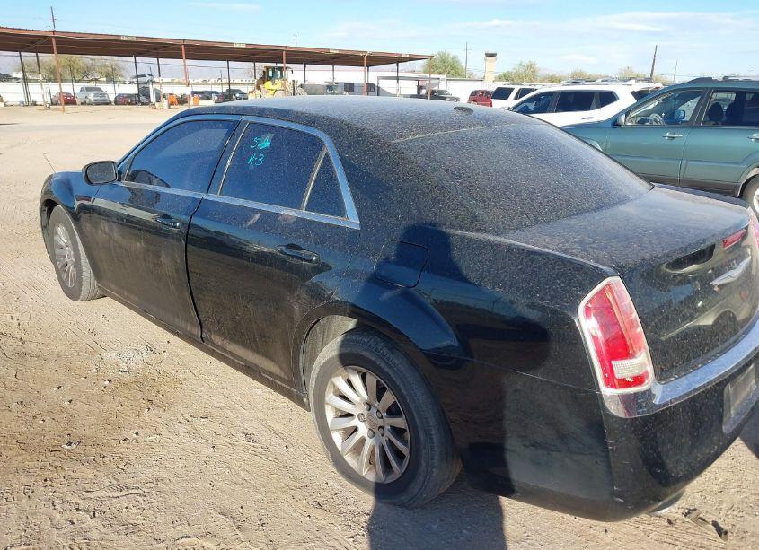 Photo 3 of 2013 Chrysler 300 MOTOWN (VIN 2C3CCAAG8DH569268)