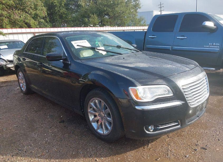 2013 Chrysler 300 MOTOWN (VIN 2C3CCAAG8DH588595) main photo