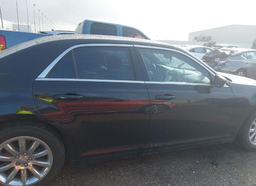 Photo 14 of 2013 Chrysler 300 MOTOWN (VIN 2C3CCAAG8DH588595)