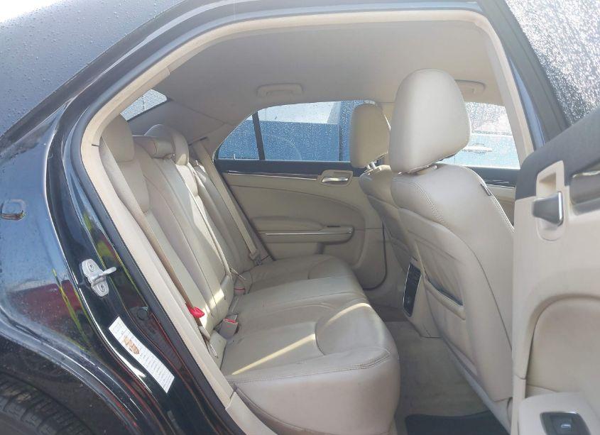 Photo 8 of 2013 Chrysler 300 MOTOWN (VIN 2C3CCAAG8DH588595)