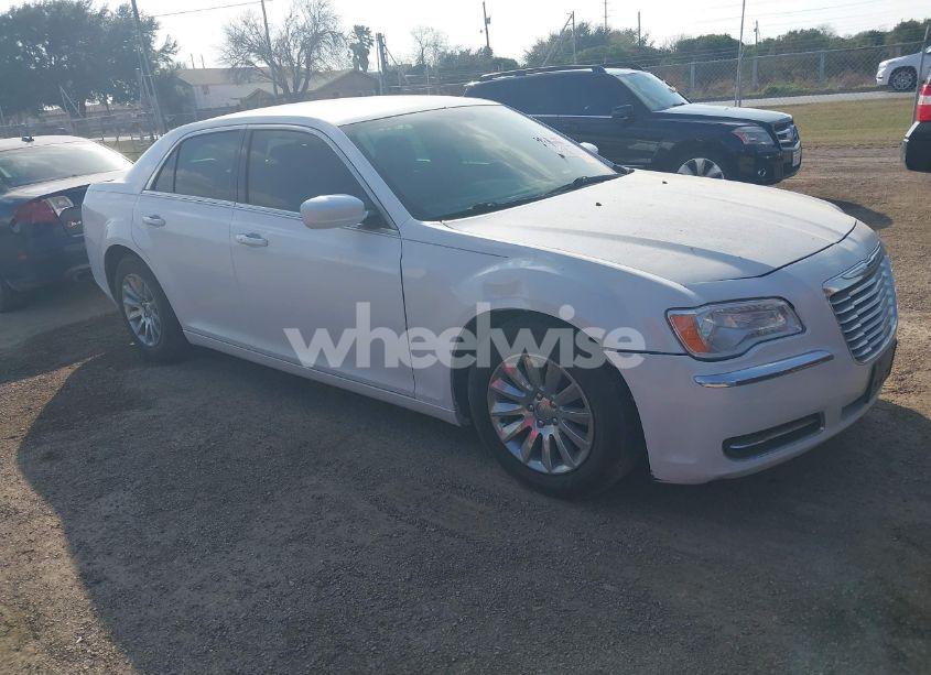 2013 Chrysler 300 MOTOWN (VIN 2C3CCAAG8DH599354) main photo