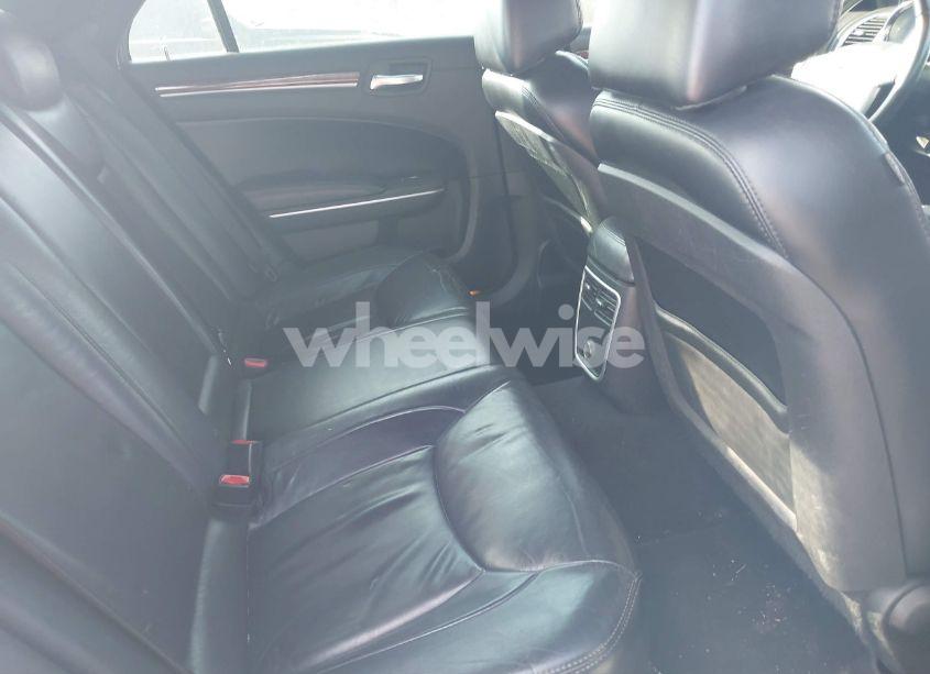 Photo 8 of 2013 Chrysler 300 MOTOWN (VIN 2C3CCAAG8DH599354)